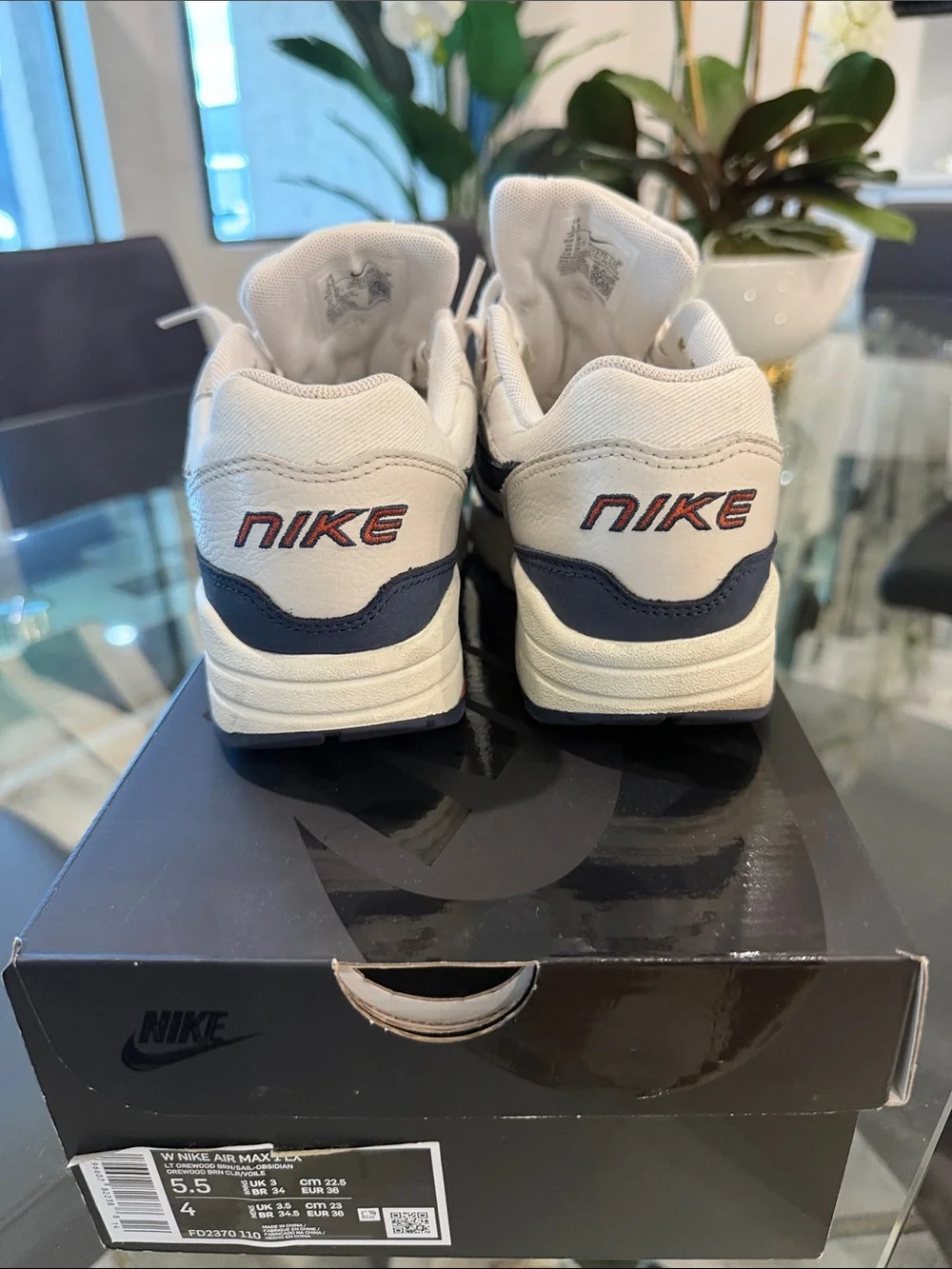 Nike women’s air max 1 lx